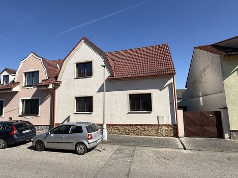 Prodej rodinného domu se zahradou, Borek u Českých Budějovic.