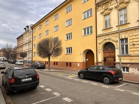 Prodej zděného bytu s garáží