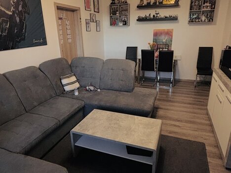 Prodej zrekonstruovaného bytu 3+1 se zasklenou lodžií, ulice J. Bendy.