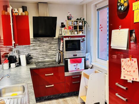 Prodej zrekonstruovaného bytu 3+1 se zasklenou lodžií, ulice J. Bendy.