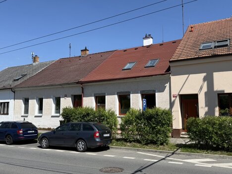 Prodej domu s bytovou jednotkou 3+1 v Rožnově  - České Budějovice 7