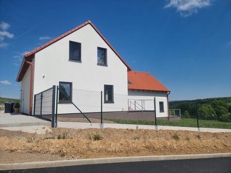 Novostavba rodinného domu u Hluboké nad Vltavou, Purkarec.